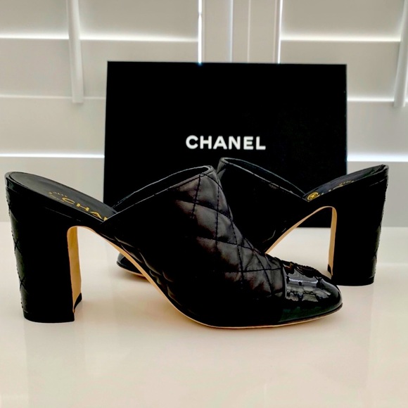 CHANEL, Shoes, Chanel Silver Mules Size 4